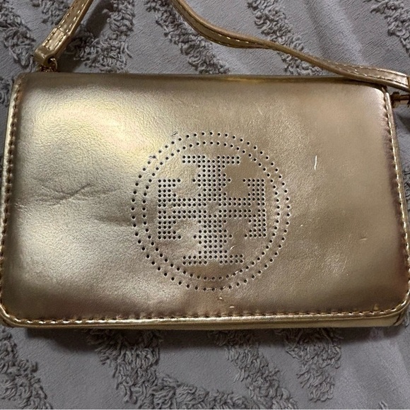 Tory Burch Perforated Logo Metallic Gold Leather Clutch Crossbody - Picture 6 of 16